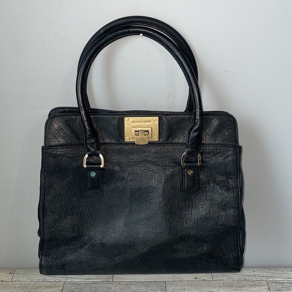 Michael Kors Astrid Leather Purse - Picture 1 of 14